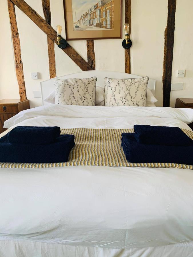 Ye Olde White Harte Hotel Burnham-on-Crouch Номер фото