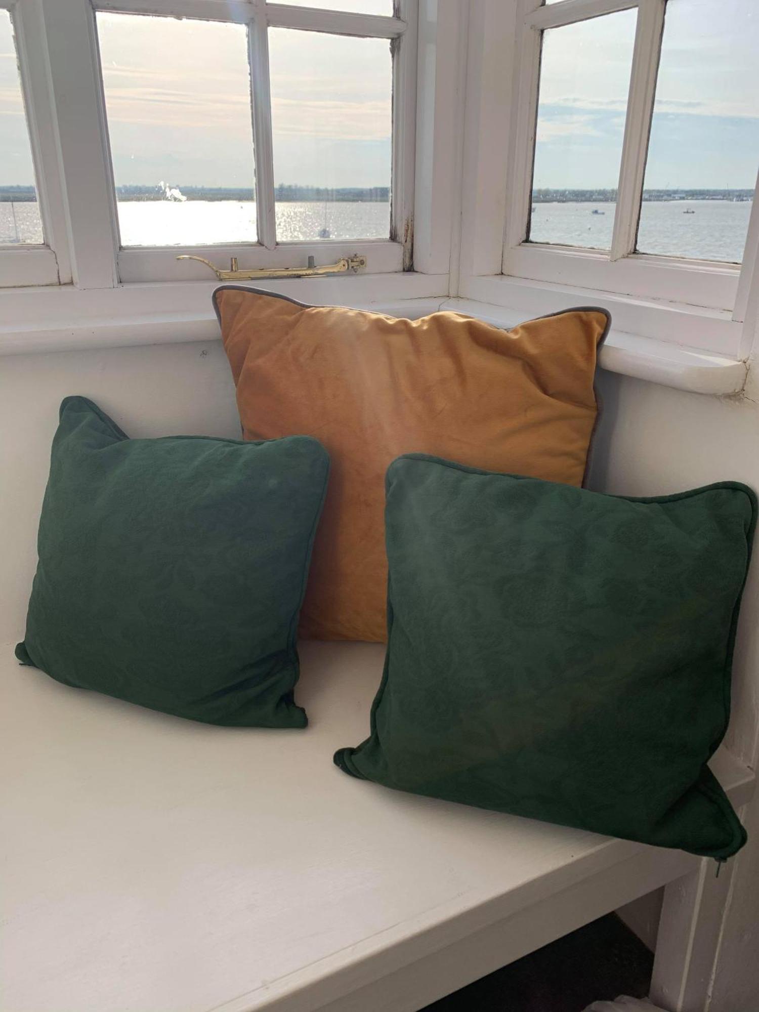 Ye Olde White Harte Hotel Burnham-on-Crouch Номер фото