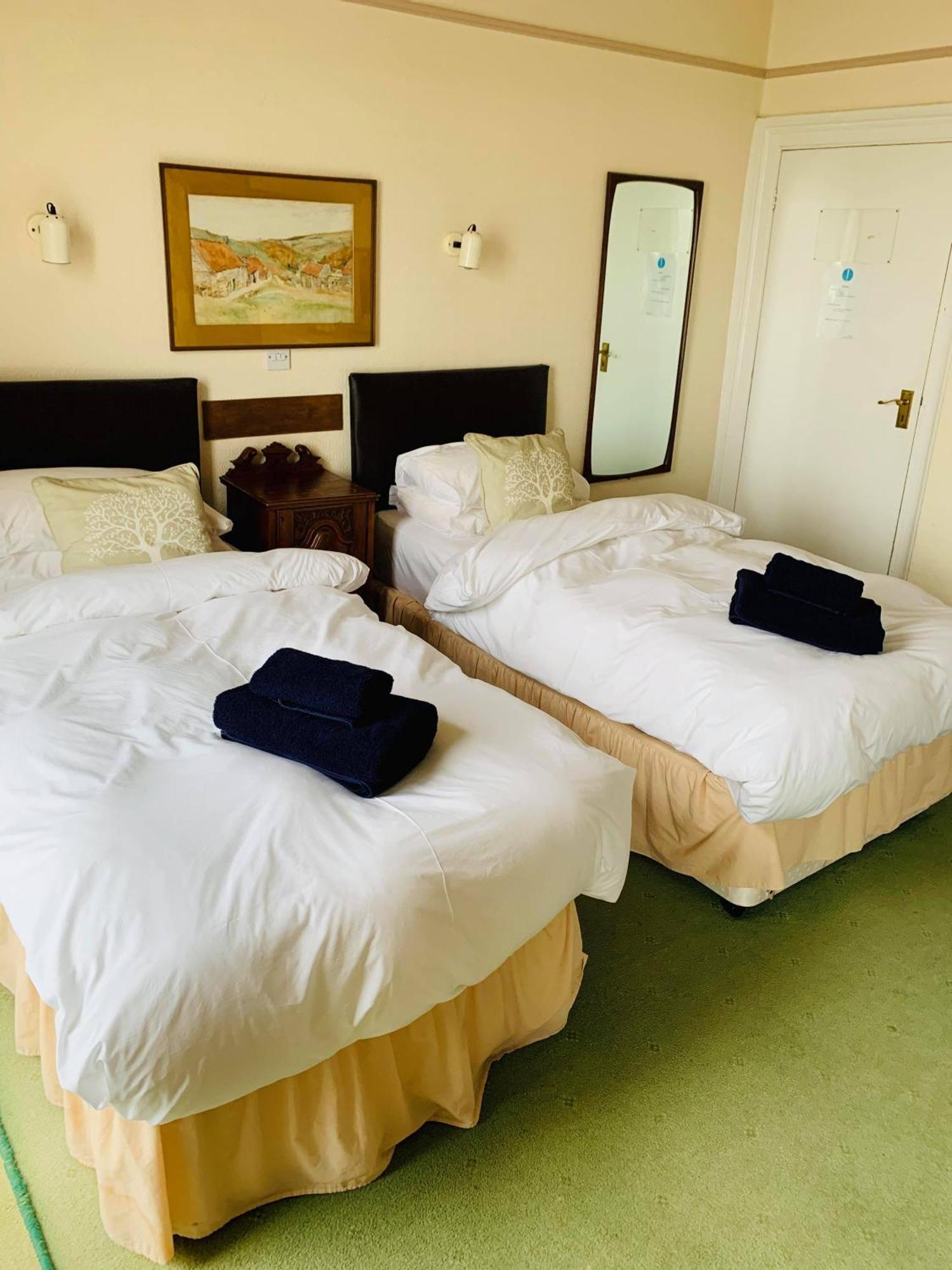 Ye Olde White Harte Hotel Burnham-on-Crouch Номер фото