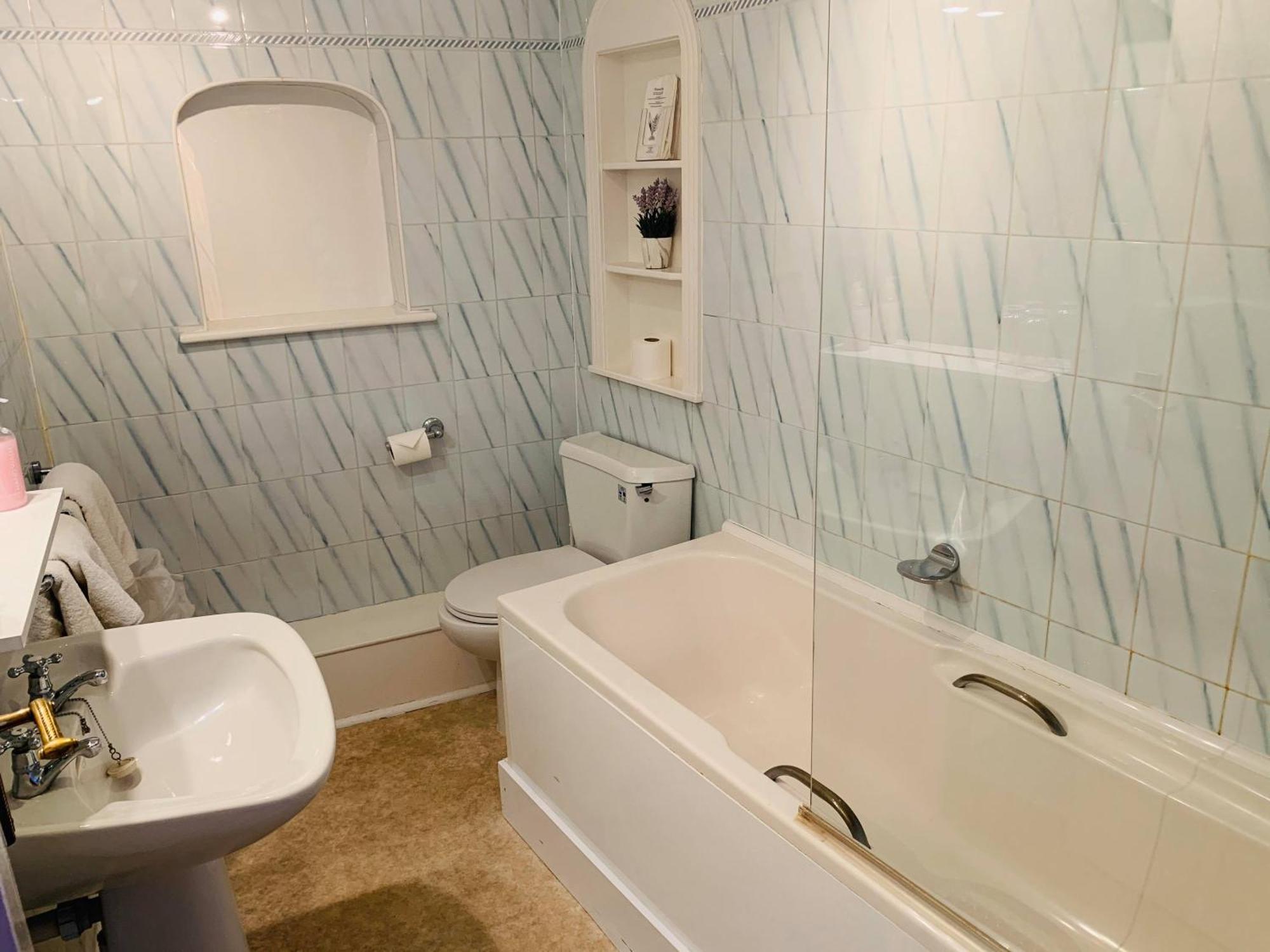 Ye Olde White Harte Hotel Burnham-on-Crouch Номер фото