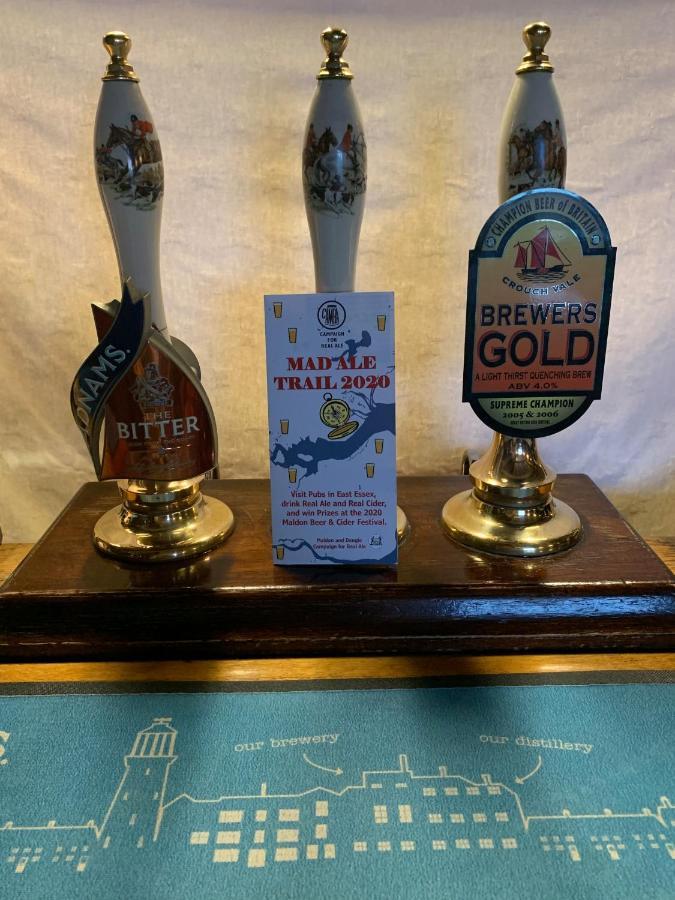 Ye Olde White Harte Hotel Burnham-on-Crouch Екстер'єр фото