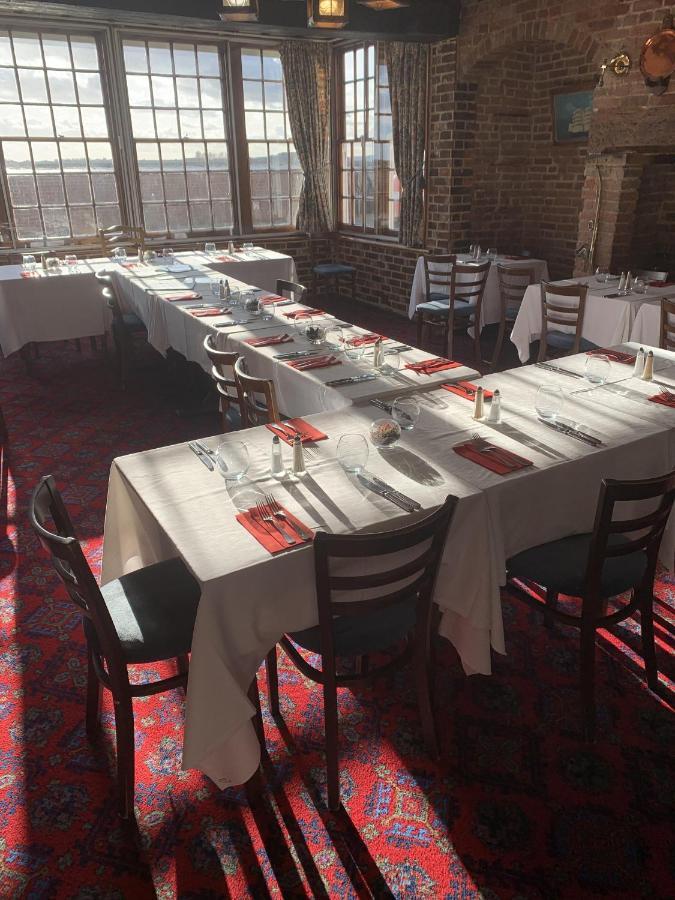Ye Olde White Harte Hotel Burnham-on-Crouch Екстер'єр фото